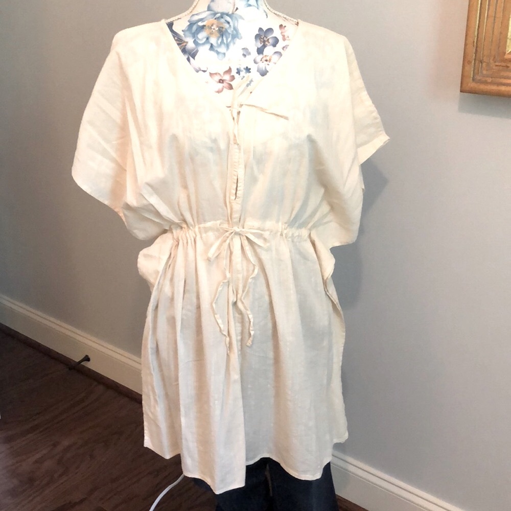 Old Navy cover up, never worn, lightweight, soft. NWT